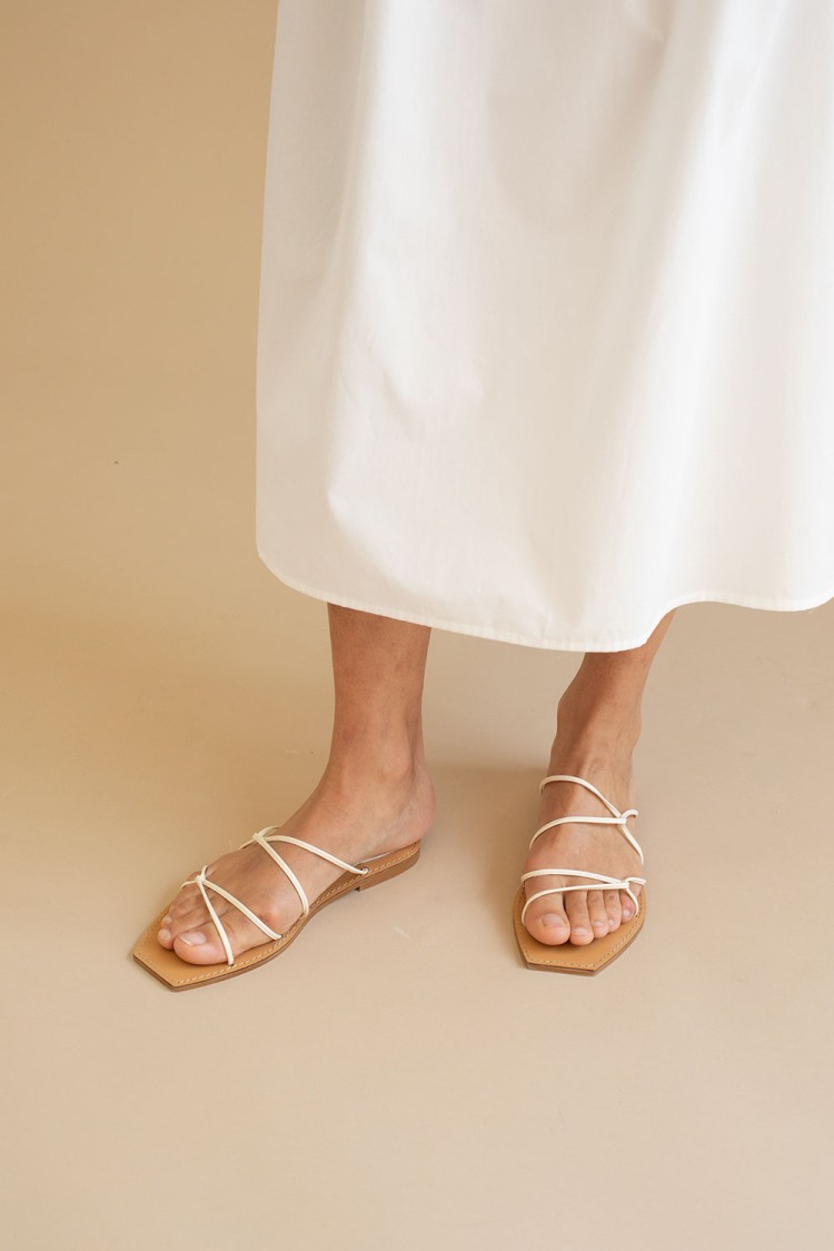 ELLES SANDALS