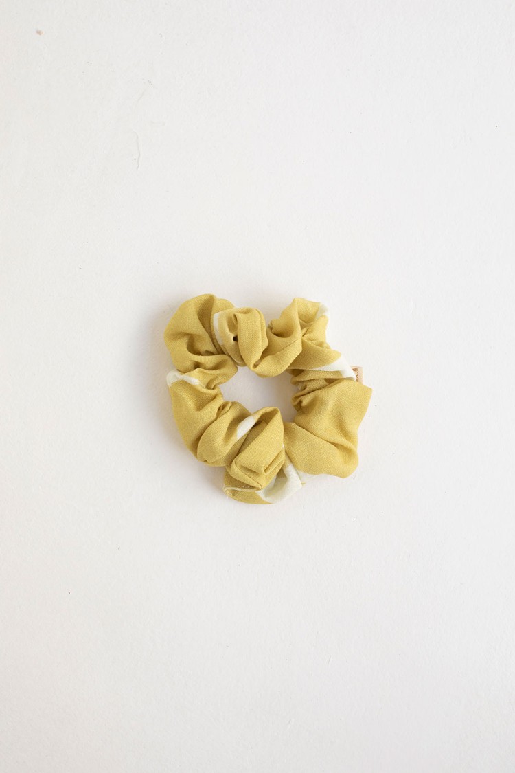 FIYI SCRUNCHIE