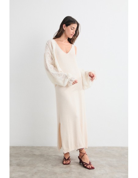 ROBE YAKIRA